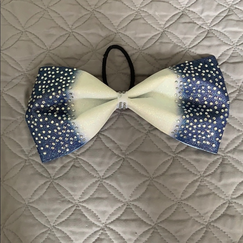 A cheer bow.